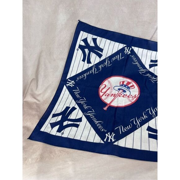 Vintage NY Yankees Bandanna Baseball - Picture 2 of 7